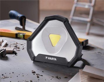 Фонарь VARTA инспекционный Work Flex Stadium, IP54, до 1450 люмен, до 45 метра, 3 режима, перезаряжаемый фонарь, Micro-USB 18647101401 фото